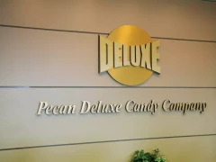 Pecandeluxe This image shows pecandeluxe.